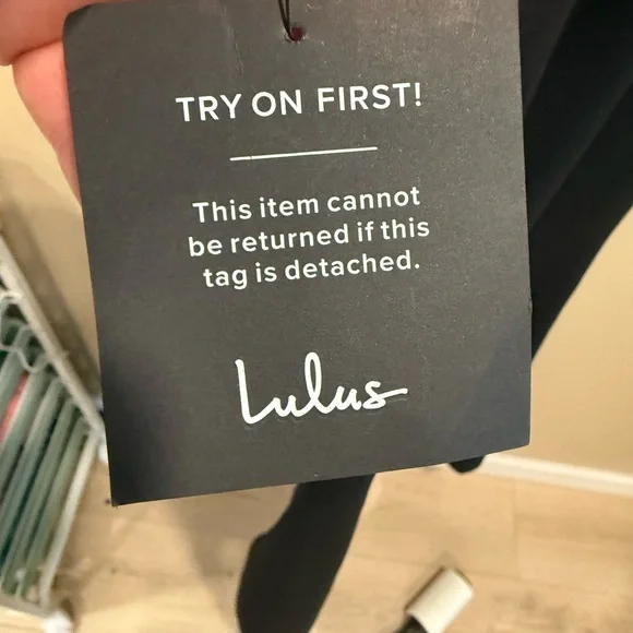 Lulu's Black strapped  Maxi Dress - Picture 8 of 8